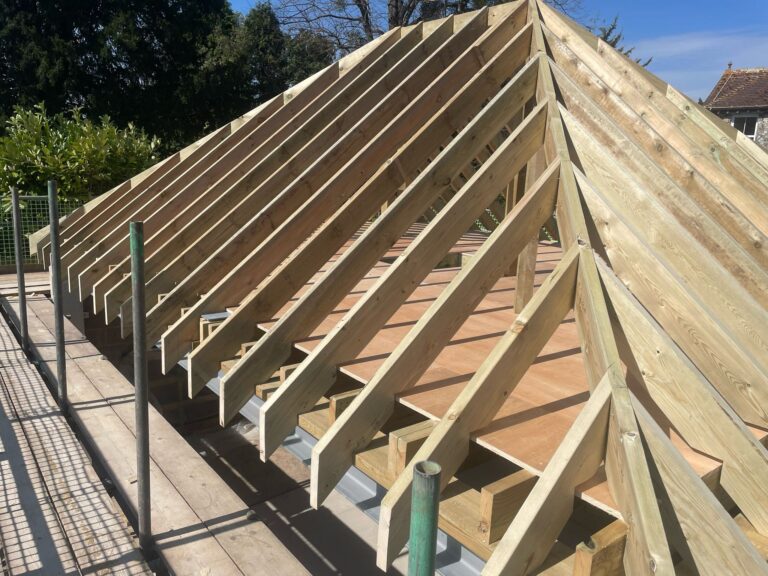 10 roof truss structure